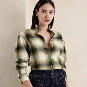 Banana Republic | Ruffle Neck Flannel Shirt in Green Moss Size XL